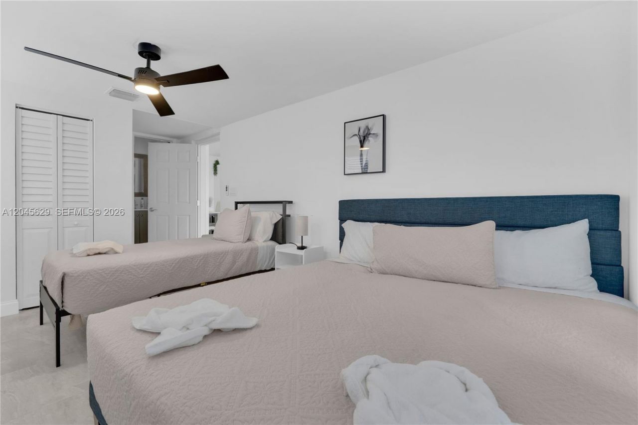 1016 SW 22nd Ter, Fort Lauderdale, FL 33312 Photo