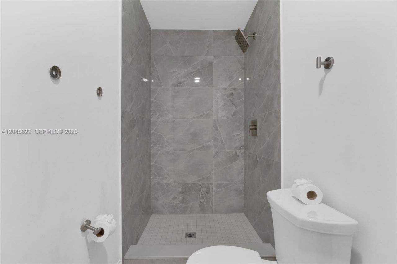1016 SW 22nd Ter, Fort Lauderdale, FL 33312 Photo