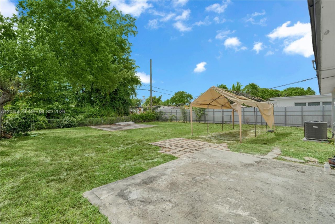 1016 SW 22nd Ter, Fort Lauderdale, FL 33312 Photo