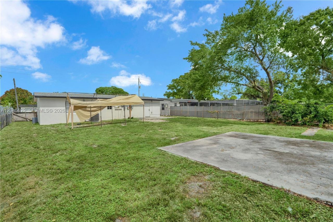 1016 SW 22nd Ter, Fort Lauderdale, FL 33312 Photo
