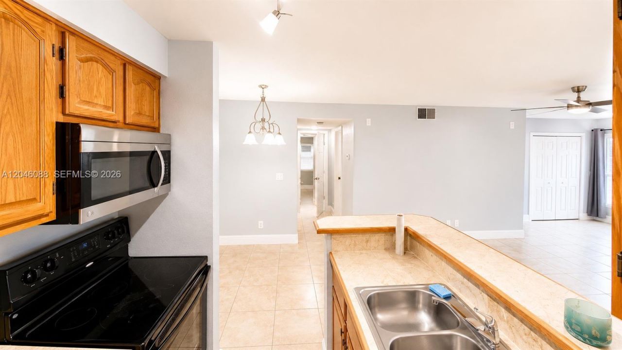 2986 S University Dr, Unit 8108, Davie, FL 33328 Photo