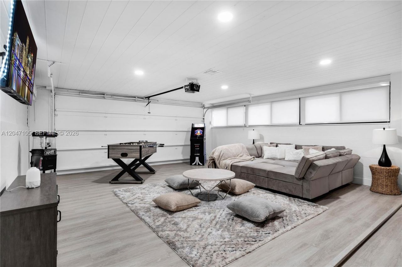 714 NE 2nd St , Pompano Beach, FL 33060 Photo