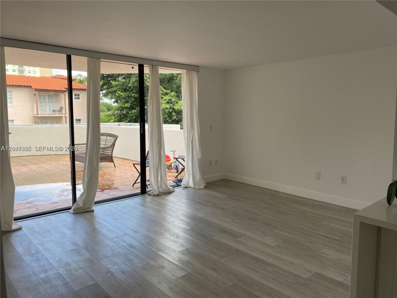 911 E Ponce De Leon Blvd , Unit 301, Coral Gables, FL 33134 Photo