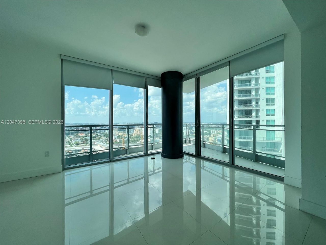 92 SW 3rd St , Unit 3310, Miami, FL 33130 Photo
