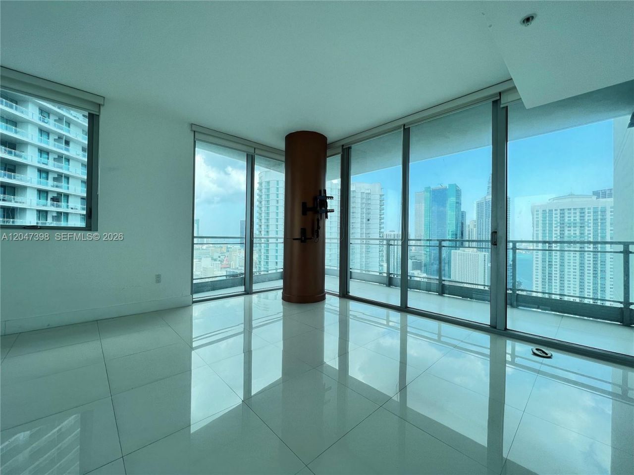 92 SW 3rd St , Unit 3310, Miami, FL 33130 Photo