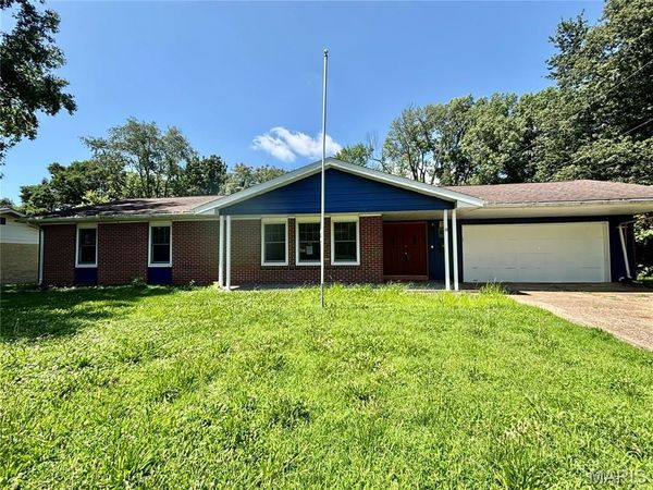 209 Gettysburg Road , Belleville, IL 62226