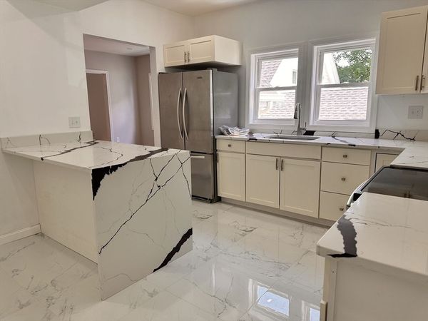 524 Howard St, Unit 2, Lawrence, MA 01841