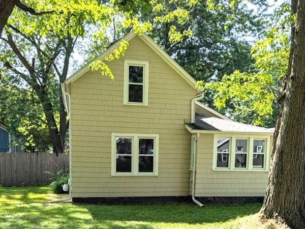 918 Wayne Street, Jackson, MI 49202