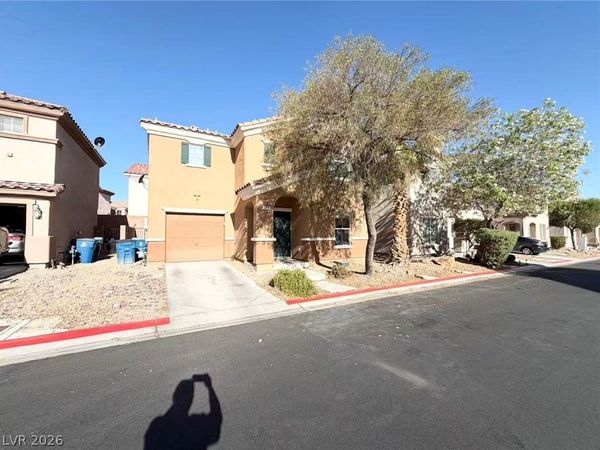 709 Jewel Tower Street , Las Vegas, NV 89178