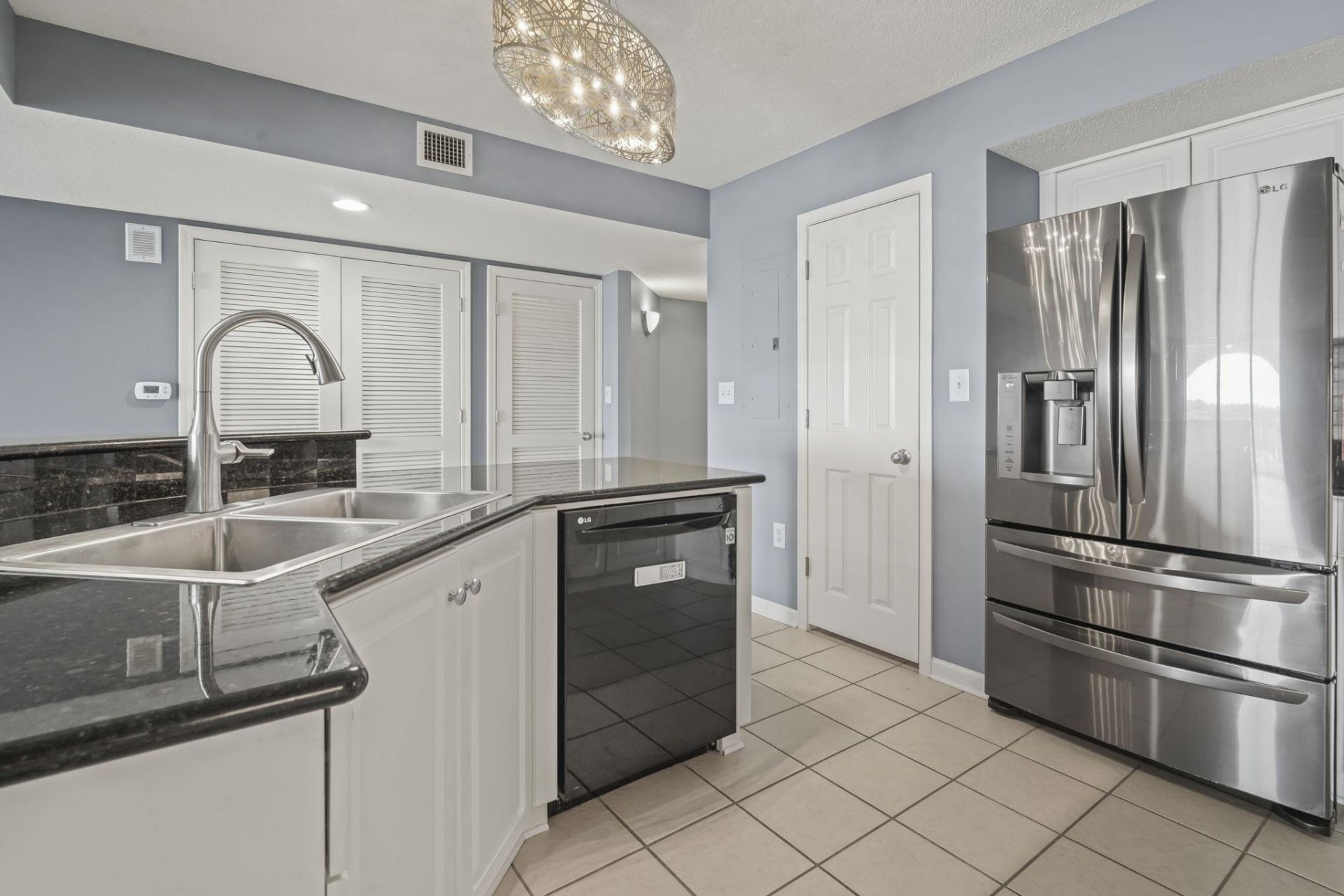 2151 Bridge View Ct. Photo 12