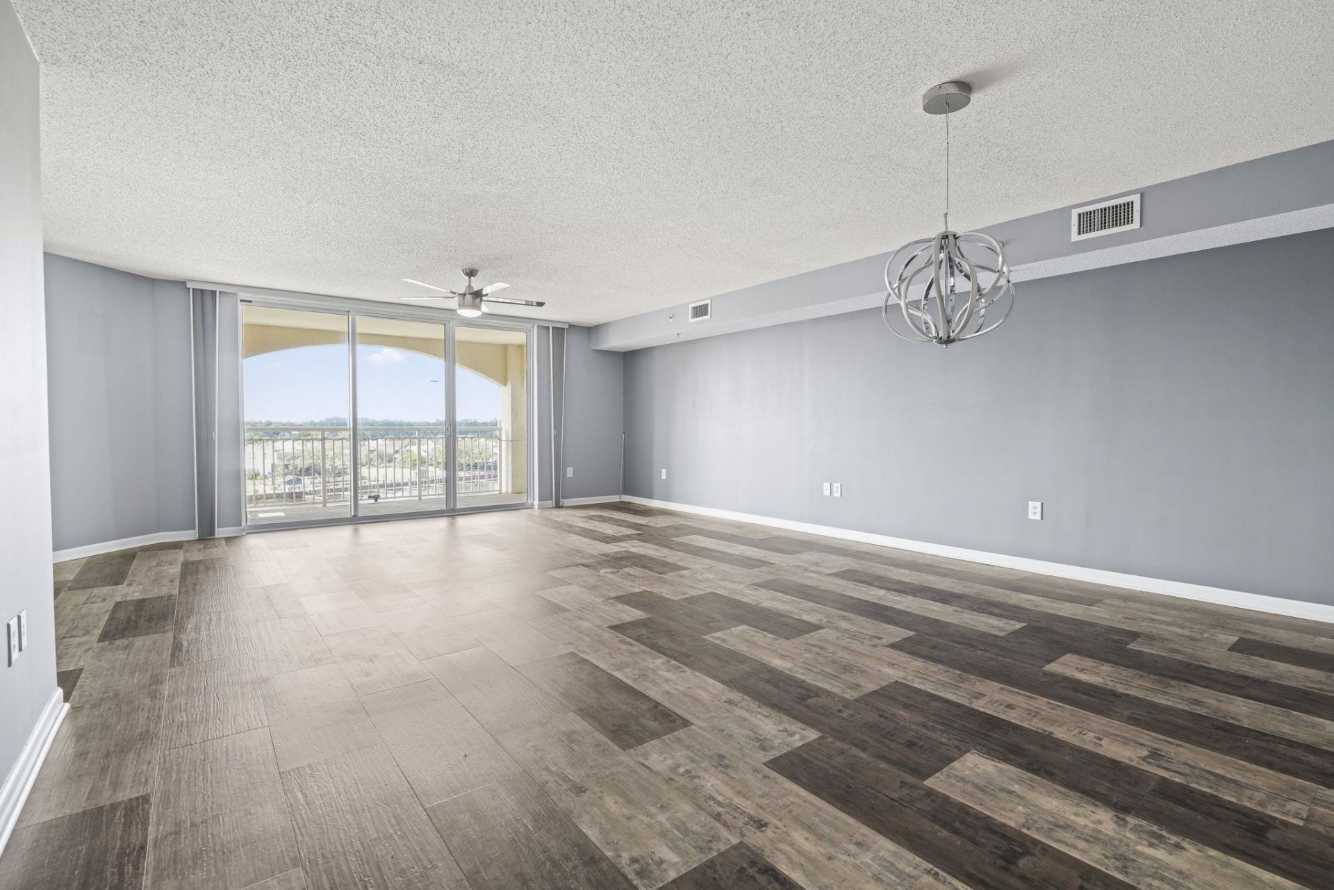 2151 Bridge View Ct. Photo 16