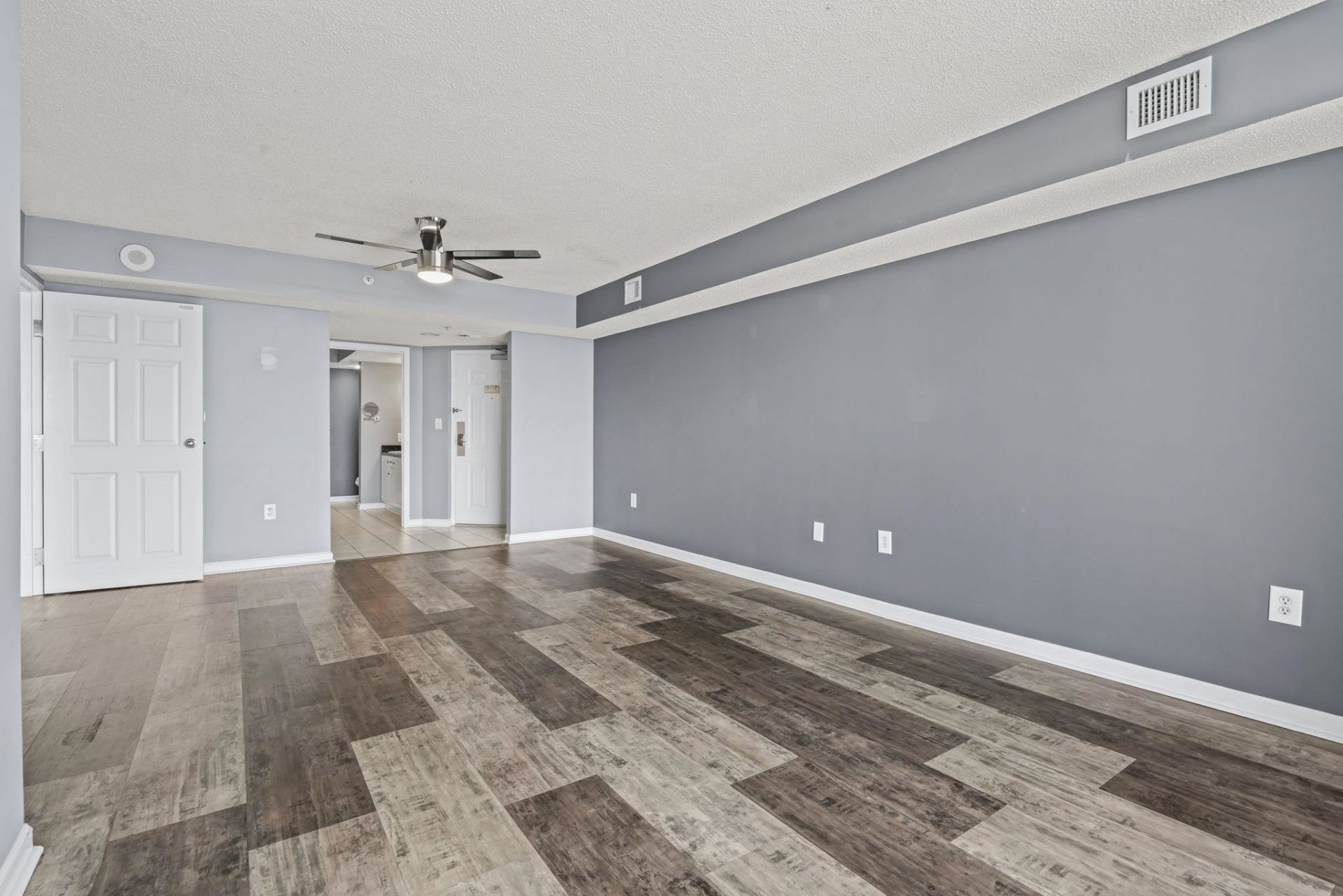 2151 Bridge View Ct. Photo 23