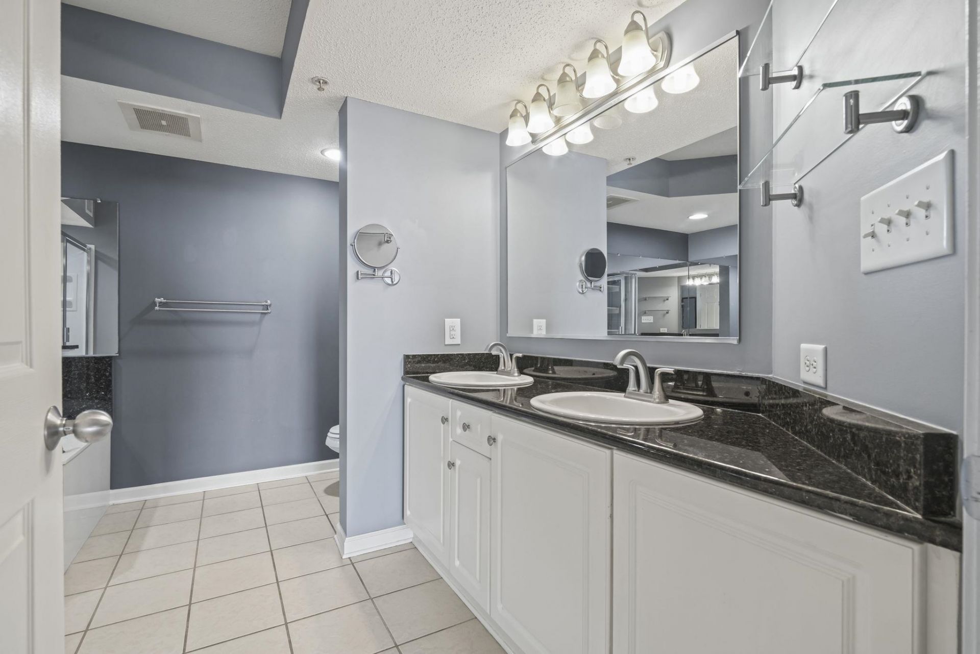 2151 Bridge View Ct. Photo 27