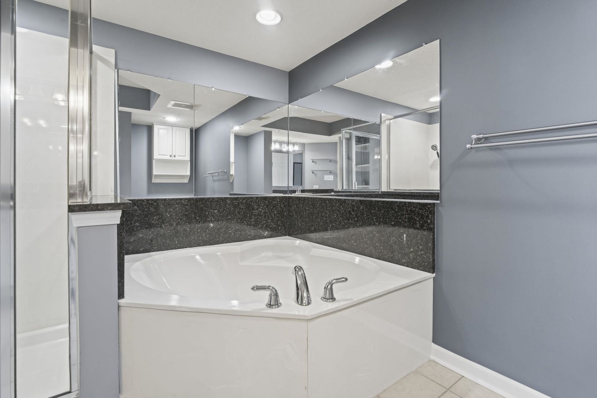 2151 Bridge View Ct. Photo 28