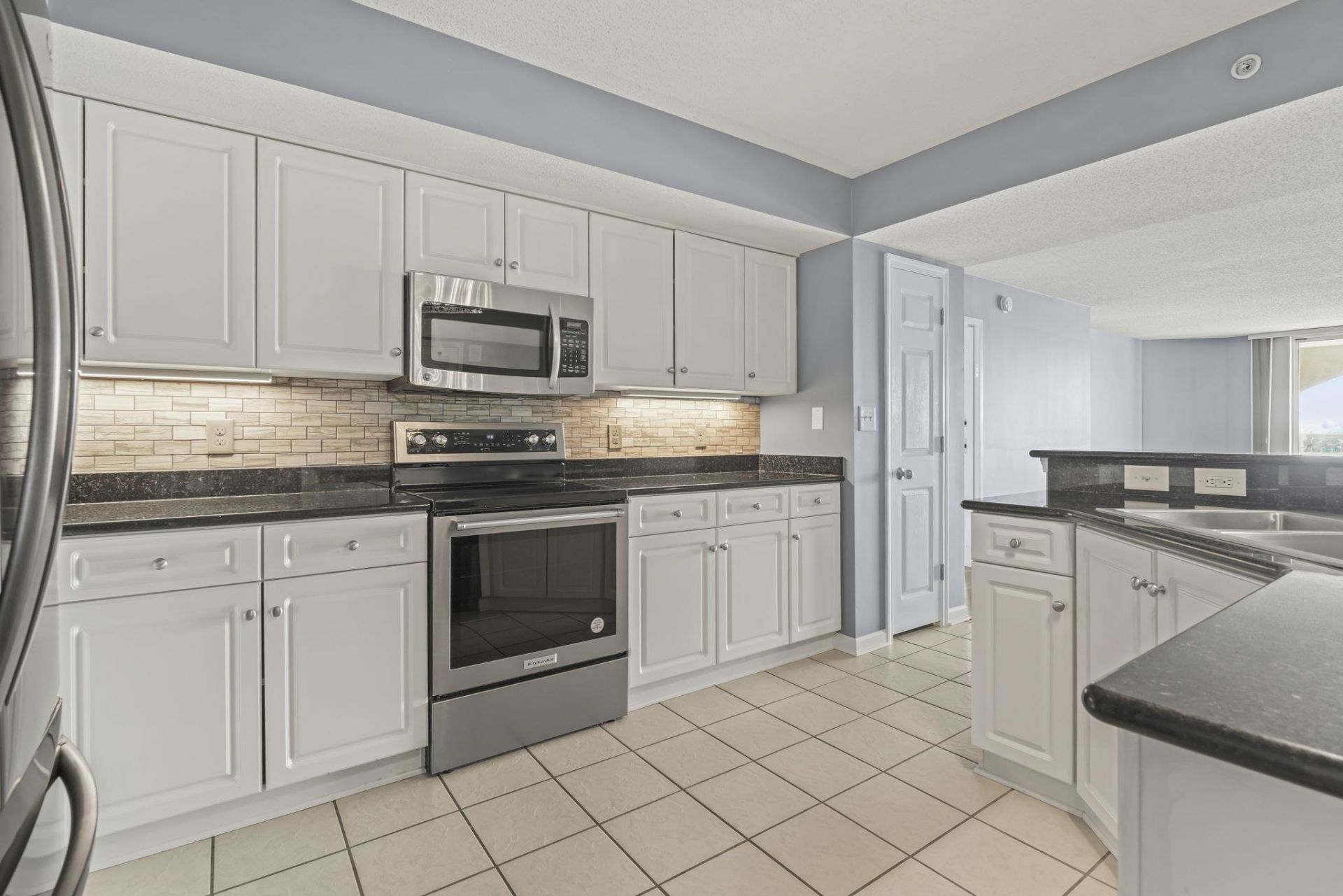2151 Bridge View Ct. Photo 8