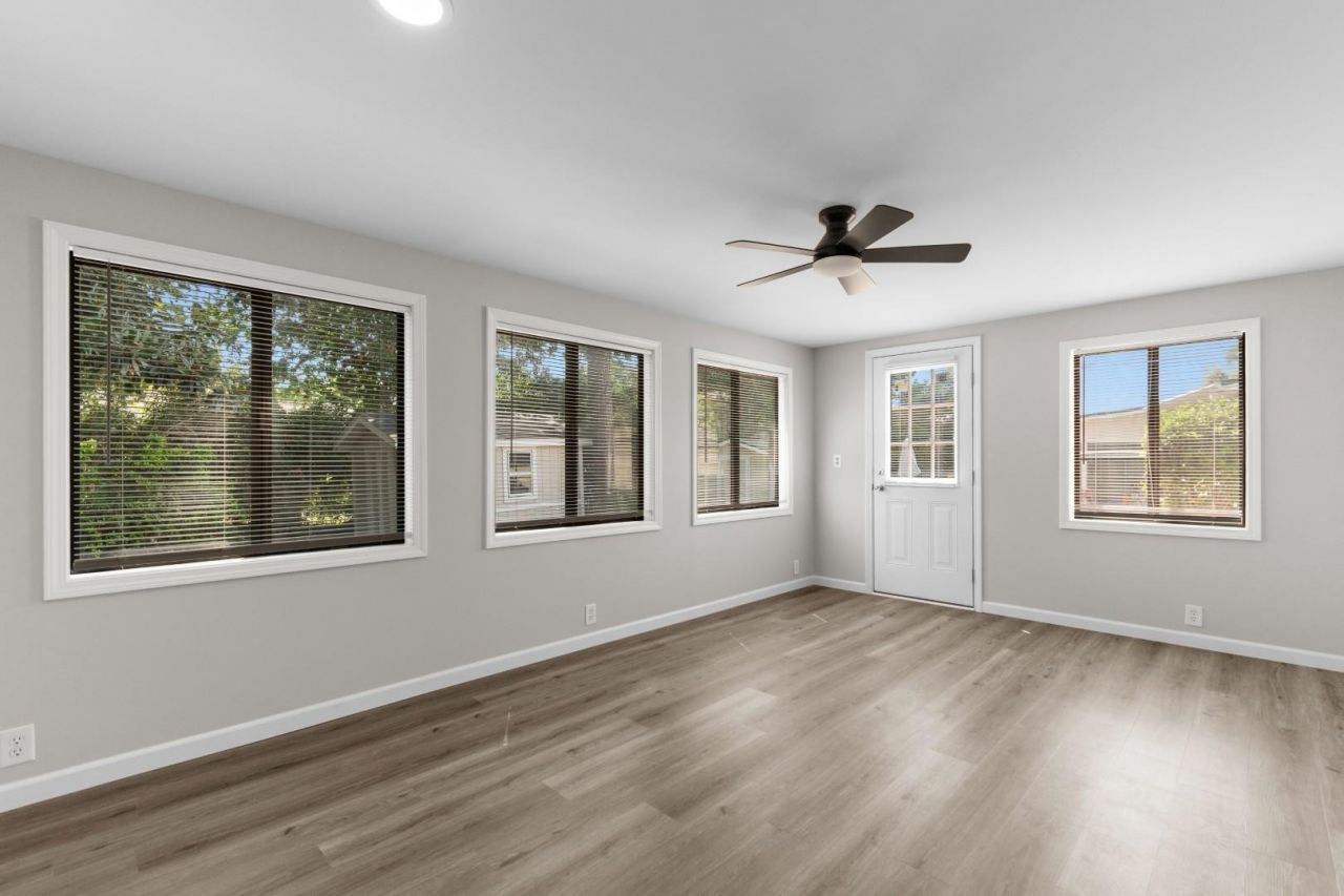 1109 Forest Dr. Photo 10