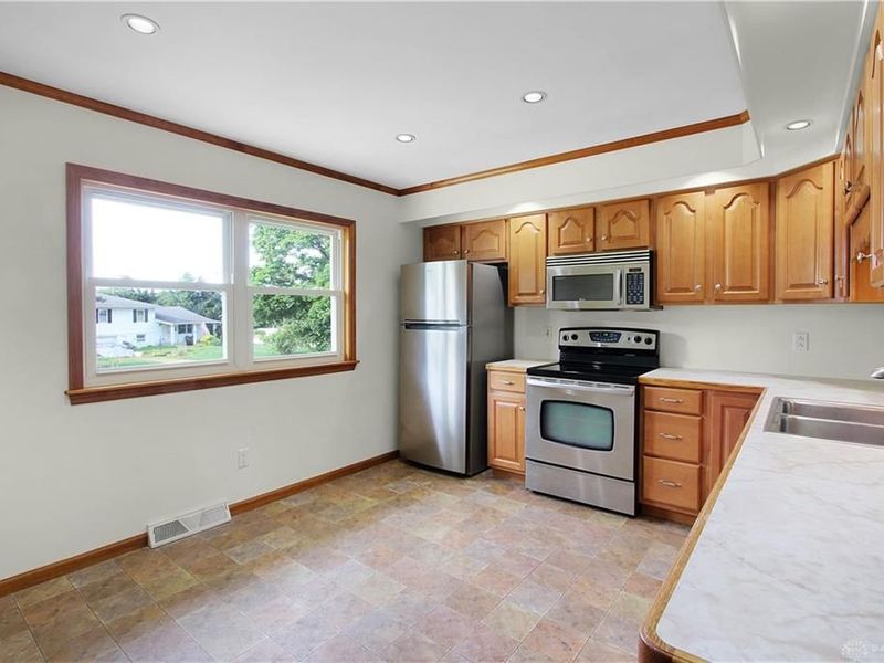6717 Red Coach Lane, Reynoldsburg, OH 43068 Photo 9