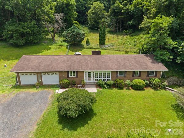 528 Baccus Siding Road , Green Mountain, NC 28740