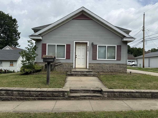 505 Oak Street, Reinbeck, IA 50669