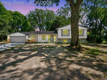 4089 Aberdeen Court, West Bloomfield Twp, MI 48323
