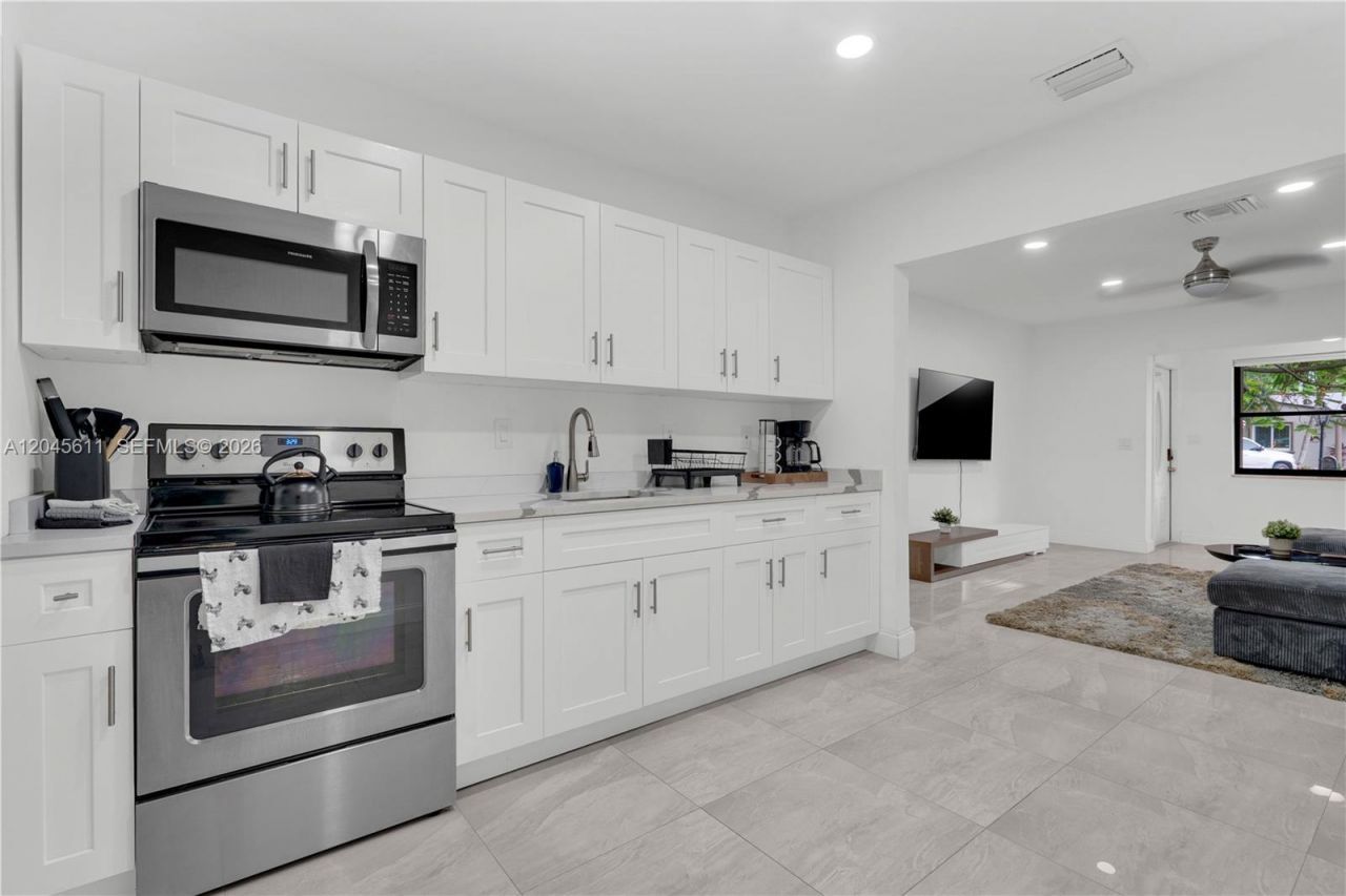 2827 Adams St, Hollywood, FL 33020 Photo