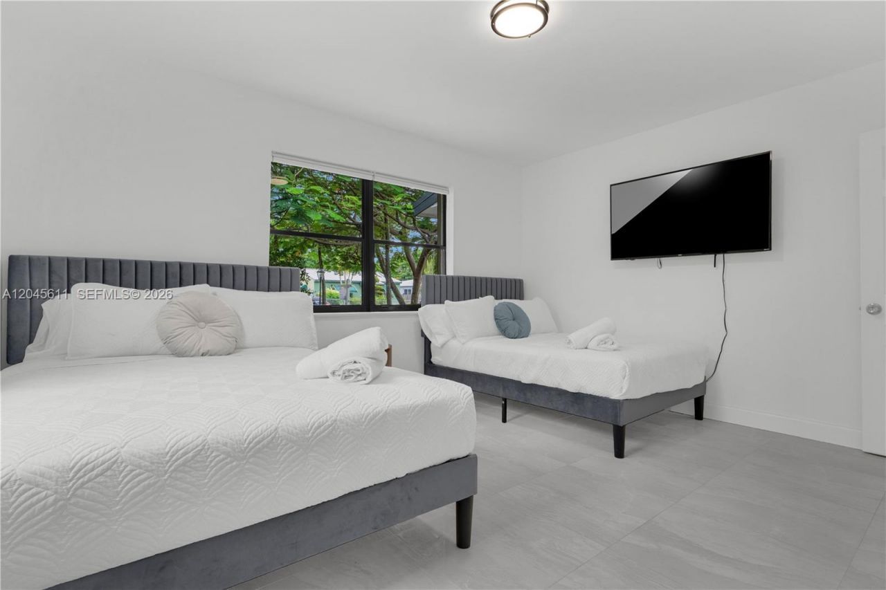 2827 Adams St, Hollywood, FL 33020 Photo