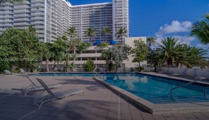 7545 E Treasure Dr , Unit 3I, North Bay Village, FL 33141 Photo