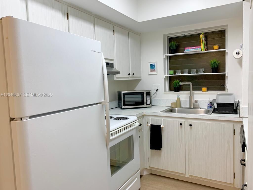 815 Middle River Dr , Unit 204, Fort Lauderdale, FL 33304 Photo