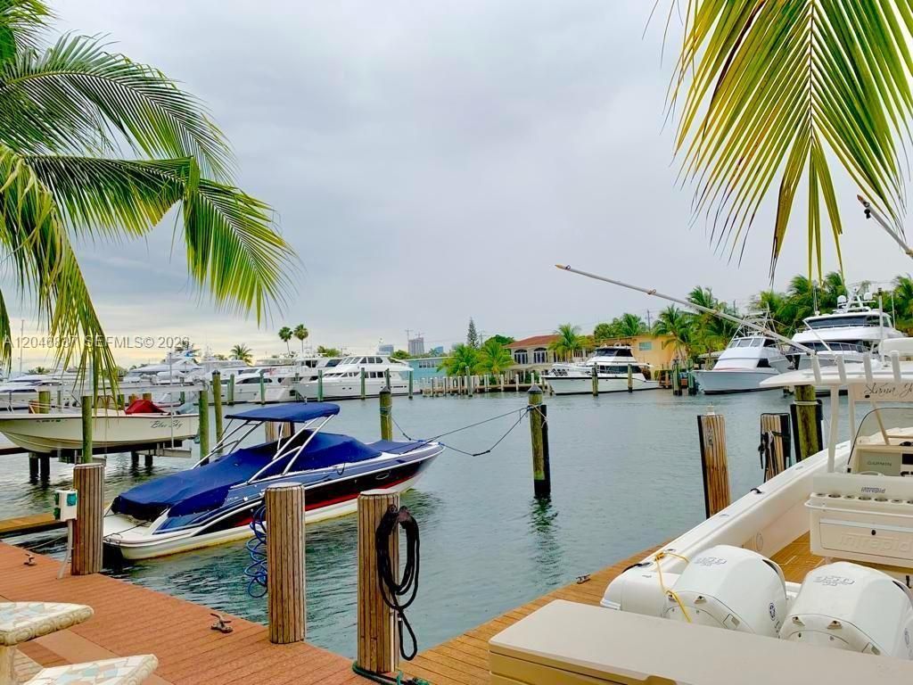 815 Middle River Dr , Unit 204, Fort Lauderdale, FL 33304 Photo