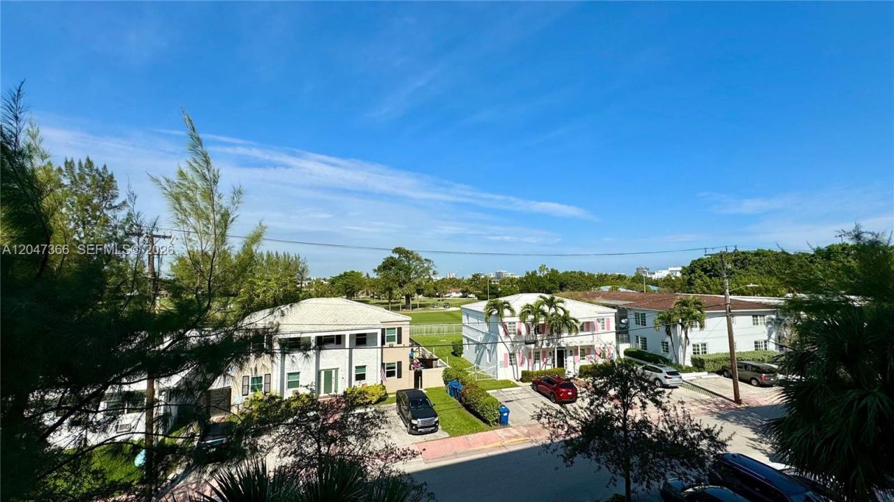 130 S Shore Dr , Unit 4B, Miami Beach, FL 33141 Photo