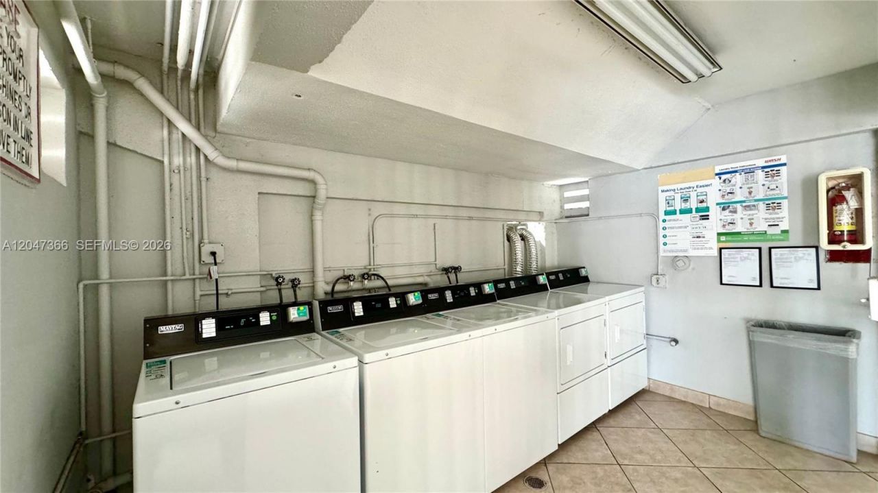 130 S Shore Dr , Unit 4B, Miami Beach, FL 33141 Photo