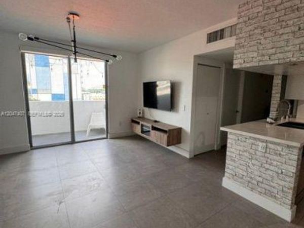 36 NW 6th Ave , Unit 505, Miami, FL 33128
