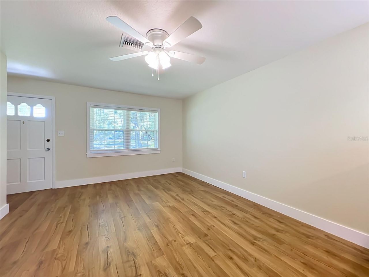 450 Liberty Avenue , Unit 3, Mount Dora, FL 32757 Photo
