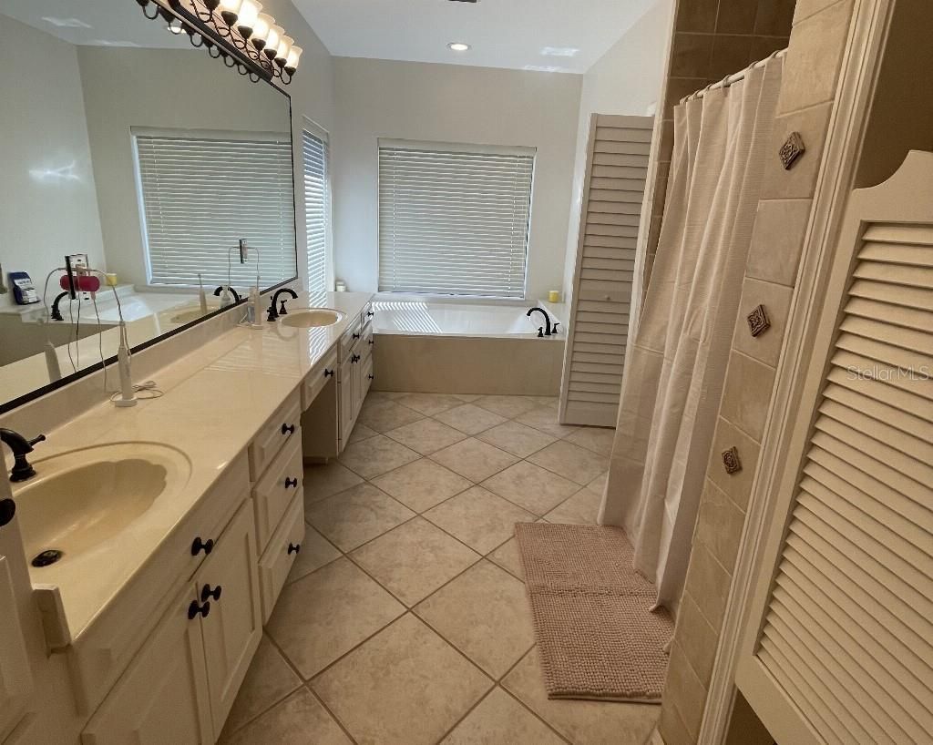 10484 Longwood Drive , Seminole, FL 33777 Photo
