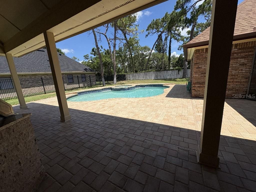 10484 Longwood Drive , Seminole, FL 33777 Photo
