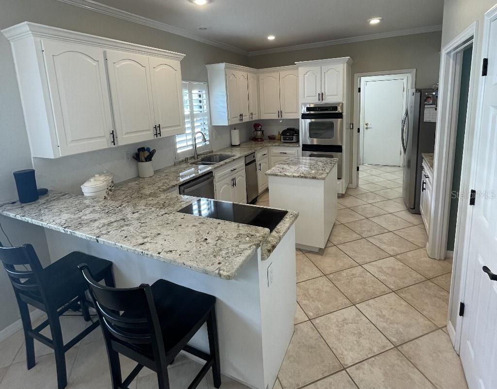 10484 Longwood Drive , Seminole, FL 33777 Photo