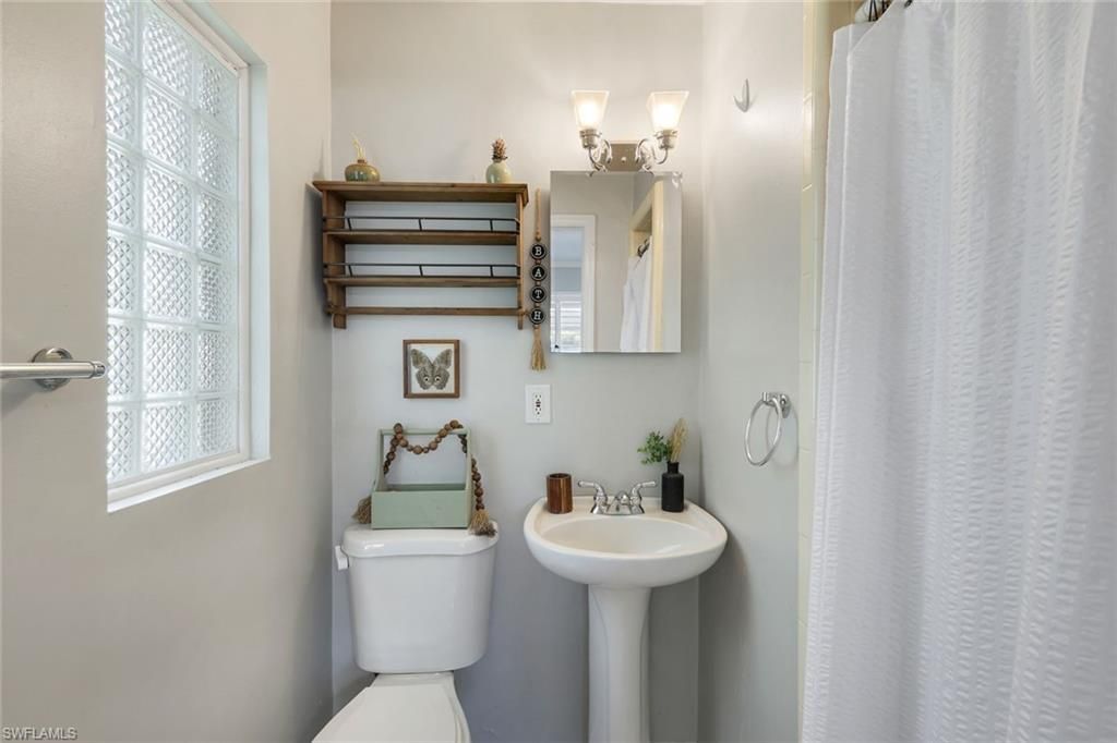 8327 Riviera Ave , Fort Myers, FL 33919 Photo