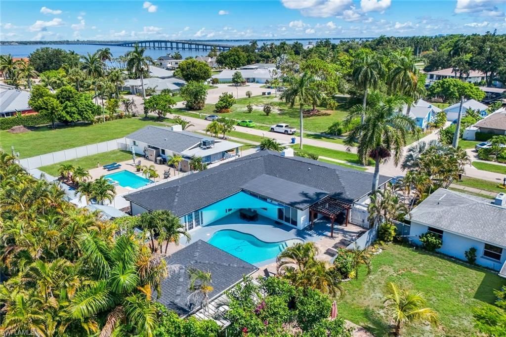 8327 Riviera Ave , Fort Myers, FL 33919 Photo