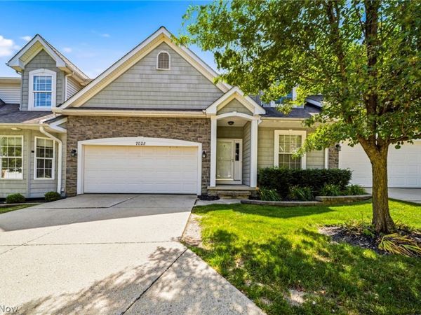 7025 Easton Way W, Concord Twp, OH 44060