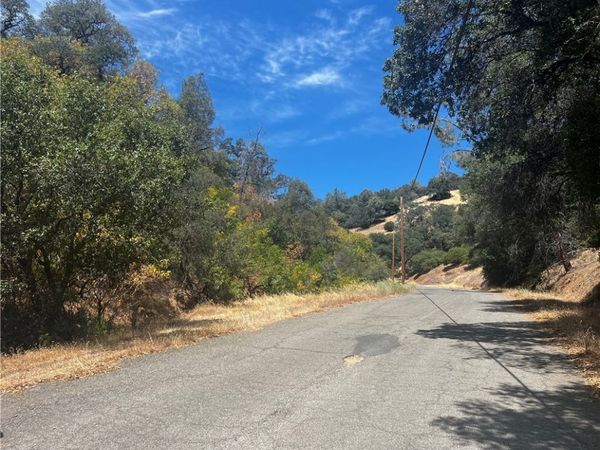 12225 Mount View Drive, Clearlake Oaks, CA 95423