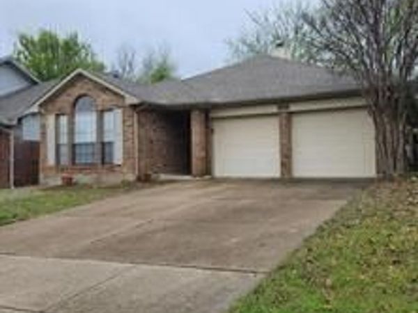 816 Wyndham Place, Arlington, TX 76017