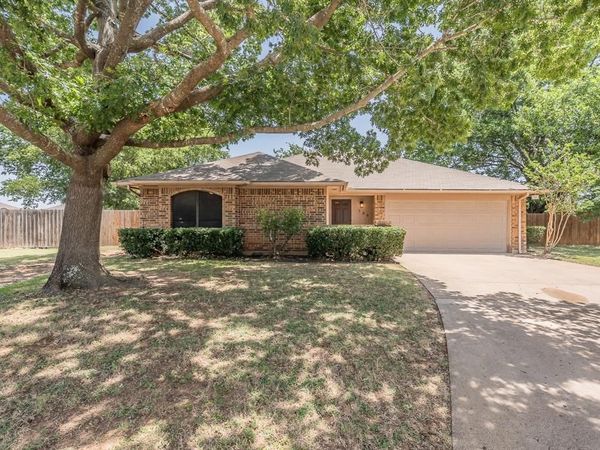 700 Mann Court, Cleburne, TX 76033