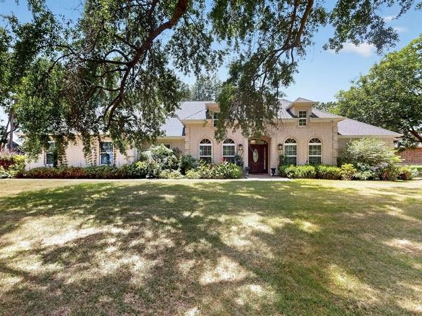 108 Cape Shore Drive, Mabank, TX 75143