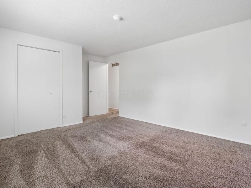 4838 Refugee Road, Columbus, OH 43232 Photo 17