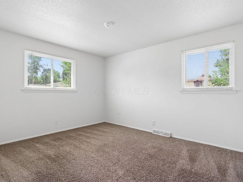 4838 Refugee Road, Columbus, OH 43232 Photo 18