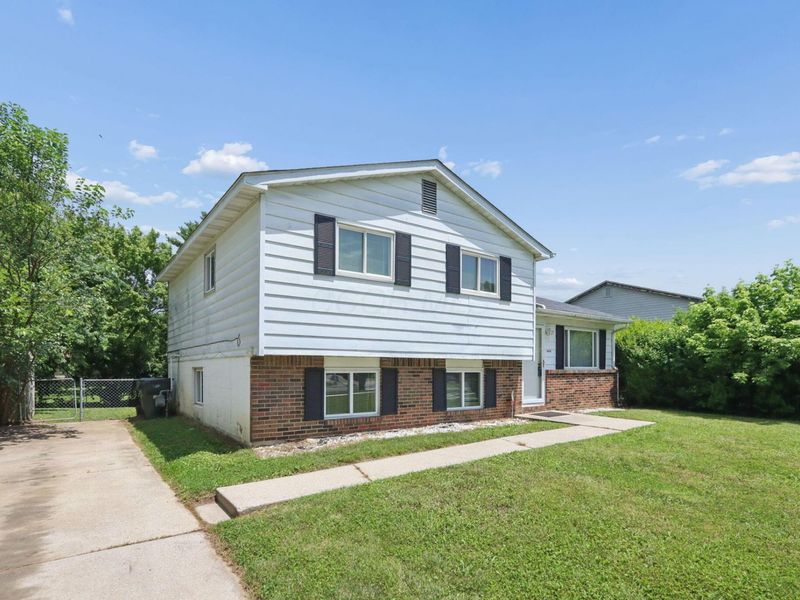 4838 Refugee Road, Columbus, OH 43232 Photo 2