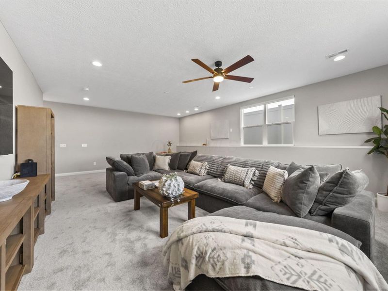 9144 Coe Drive , Plain City, OH 43064 Photo 38