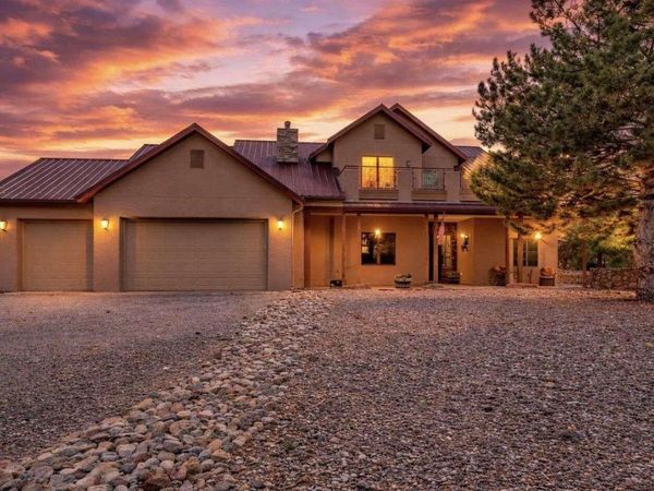2 Tablazon Valley Drive , Tijeras, NM 87059