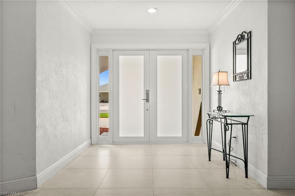 421 Palm River Blvd, Naples, FL 34110 Photo