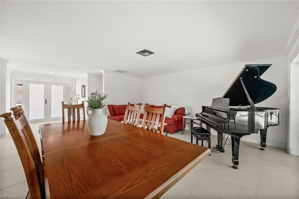 421 Palm River Blvd, Naples, FL 34110 Photo